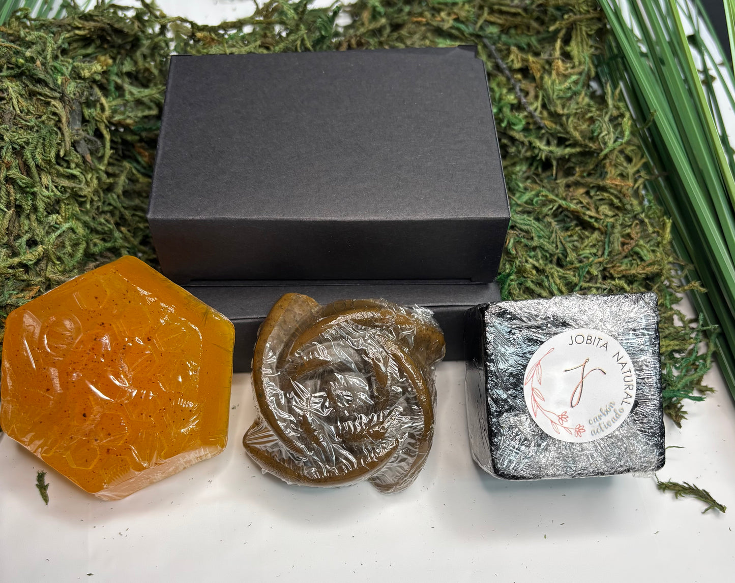 Jabon Rosas,Miel,Carbon activado