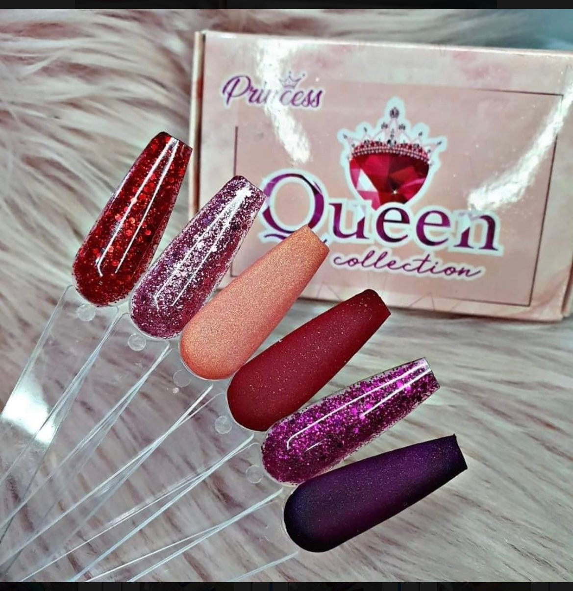 Wapizima Queen Acrylic Collection